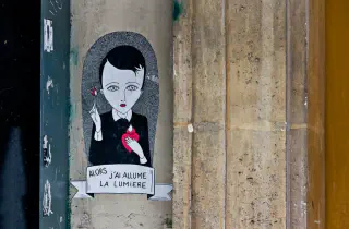 Graffiti `Alors j'ai allumé la lumière`