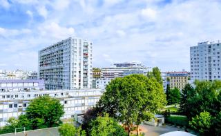 modern-ish living building in 12e arrondissement