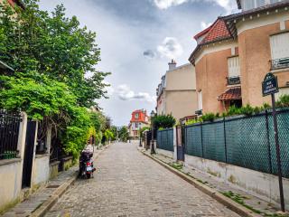 [Campagne à Paris](https://fr.wikipedia.org/wiki/Campagne_%C3%A0_Paris)