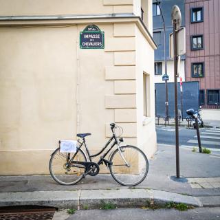 Vélo marqué du message `À saisir`