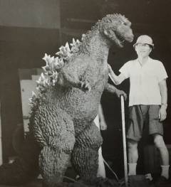 The completed No. 1 ShodaiGoji suit with a human for scale (only few cm shorter)