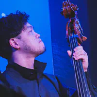 Shimpei Ogawa playing double bass