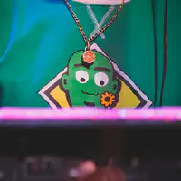 Mackwood's green shirt