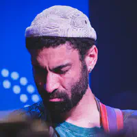 Pablo Aguste playing bass