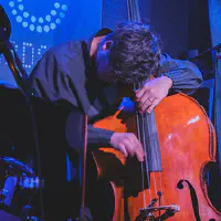 Shimpei Ogawa playing double bass