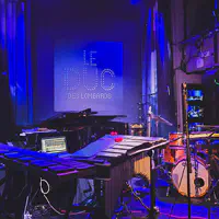 Vibraphone waiting to be played on stage with other instruments